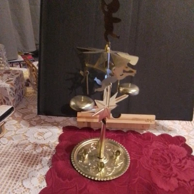 Alte DDR Weihnachtspyramide Advents- und Weihnachtsglockenspiel Engelsgeläut - Bild 1 von 4