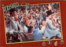 1990 Wizard of Oz #11 Toto Escapes From the Basket 
