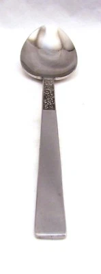 Stanley Roberts Rogers Stainless Steel DORETTE Lot of 2 Oval Soup Spoons 7 1/2" - Image 1 of 4