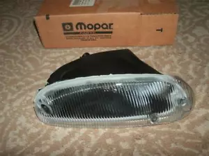 New Mopar OEM Left Front Fog Lamp 4778221 - Foto 1 di 1