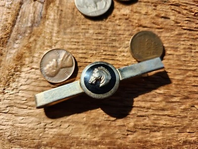 Antigo/clipe de gravata com cabeça de cavalo em esmalte preto  - Imagem 1 de 2