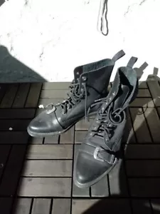 Dr. MARTENS DOCS echt Leder Schwarz 43 / 9 pikes westernschnalle - Bild 1 von 7