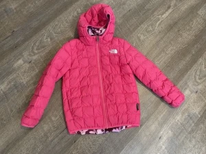 The North Face Girls Reversible Quilted Thermoball Hooded Jacket Pink Size 6 - Picture 1 of 7