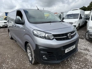 69 Plate Vauxhall Vivaro Trafic Dynamic 1.5L Euro 6 Starts Minor Issues No VAT - Picture 1 of 23