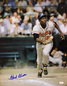 Foto AUTO firmada por Hank Henry Aaron de los Bravos 16x20 #24 AUTO ~ HOF '82 '57 MVP JSA - Imagen 1 de 3
