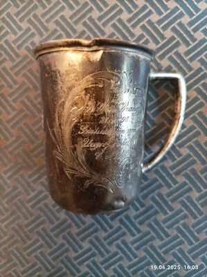 Silberbecher von 1898, gepunzt 800er. Mit Gravur. (Geschenk d. Fam. von Wrangel) - Bild 1 von 4
