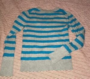 Old Navy Women’s Striped Blue Grey Knit Warm Winter V Neck Sweater Size Medium