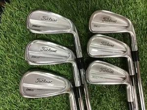 Titleist Right Handed Iron Set CB 714 5-9,P Dynamic Gold Flex S200 - Picture 1 of 6
