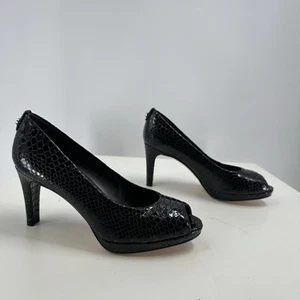 NWOB Stuart Weitzman Black Peep Toe Snakeskin Embossed Heels Size 7.5 - Picture 1 of 7