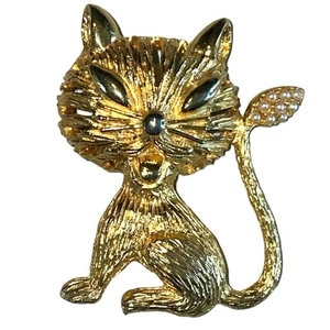 Hattie Carnegie Signed Siamese Cat Brooch with Pearl Tail - Picture 1 of 12