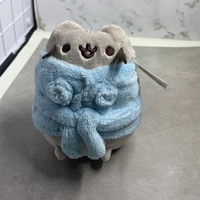 Pusheen Box Bath Robe 5.5” Plush from Fall 2018 Brand New Sealed Package w/ Tags - Image 1 of 4