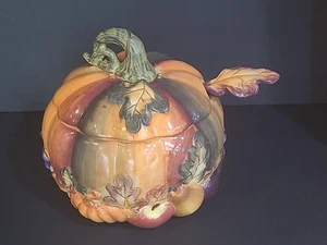 Erntedank Herbst Ernte Kürbis Suppenterrine mit Schöpfkelle.  - Bild 1 von 12