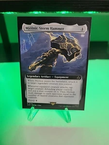 Mjolnir, Storm Hammer (arte extendido) Universes Beyond: Assassin's Creed regular - Imagen 1 de 1