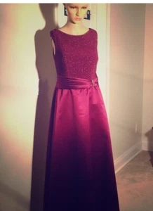 Patra Petite Sz 8 Ladies Formal Gown Satin & Bling - Picture 1 of 12