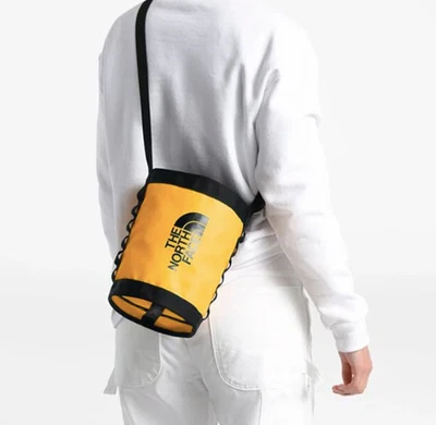 Bolso Bandolera NORTH FACE Explorer Bucket Amarillo Negro NF0A3KZ7-LR0 Foto 1 de 4