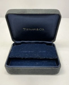 VTG - ORECCHINO CLIP TIFFANY & CO O QUALSIASI SCATOLA DI PRESENTAZIONE - BLU NAVY (B482) - Foto 1 di 10
