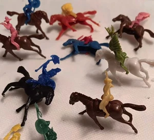 Lot of 30 COWBOYS-INDIANS-HORSES Vintage Plastic CAKE TOPPERS or DISPLAY 1.5 in. - Picture 1 of 7