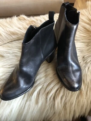 Botines Miista Alice de cuero barnizado negro/plateado con cremallera lateral EU41 Foto 1 de 4