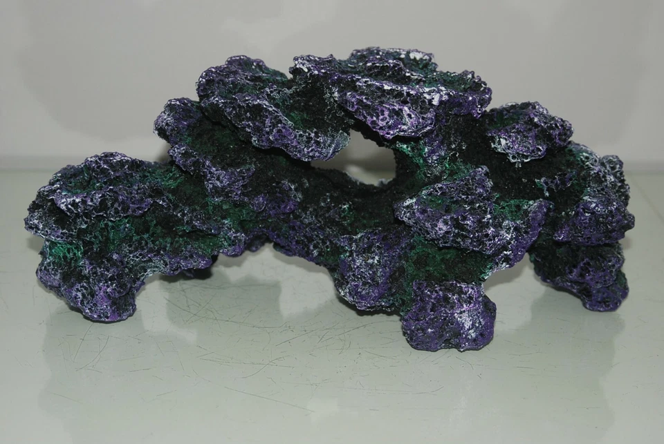 Stunning Aquarium Large Coral Reef Cichlid Cave Rock Decoration 34 x 14 x 13 cms - Image 1 of 4