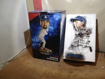 Estatueta de beisebol LA Dodgers Adrian Gonzalez Bobblehead #23 2013 caixa NOVA - Imagem 1 de 3