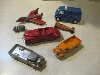 vintage TootsieToy lot 1941 Chrysler Windsor 1938 Federal trucks van jet tractor - Image 1 of 4