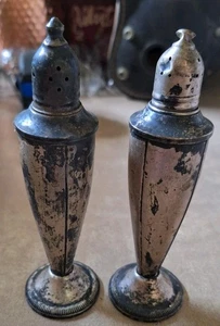 Vtg pair of Duchin Creation weighted sterling silver salt and pepper shakers. - Bild 1 von 5