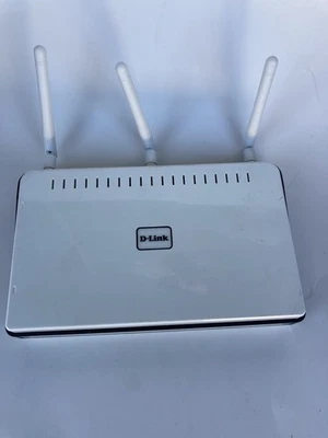 D-Link DIR-655 Xtreme N+ 300 Mbps Wireless 4-Port Gigabit Ethernet Router 74-2 - Image 1 of 4