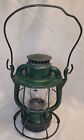 VINTAGE DIETZ VESTA OIL KEROSENE LANTERN RUSTIC ORIGINAL 1940's NEW YORK w/ Wick