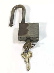 Master Lock Lock E 2 Chiavi KS Milwaukee USA #1 Lions Costruzione Pesante Vintage - Foto 1 di 14