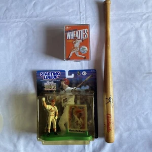 Figura y tarjeta 2000 murciélago de madera firmado por Mark McGwire Mini Cardinals alineación inicial - Imagen 1 de 8