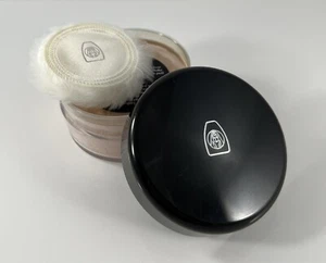Oil of Olay - Loose Powder 10 - Fair to Light NEW - Picture 1 of 3