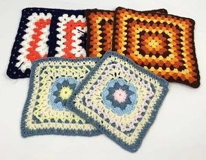 Vintage Konvolut 6 handgefertigte bunte große gehäkelte Granny Squares Topflappen - Bild 1 von 7