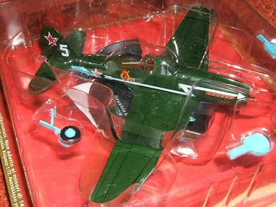 Ilyushin Il-10 Beast Sturmovik Soviet Air Force 15th diecast IXO 1:72 metal - Image 1 of 3