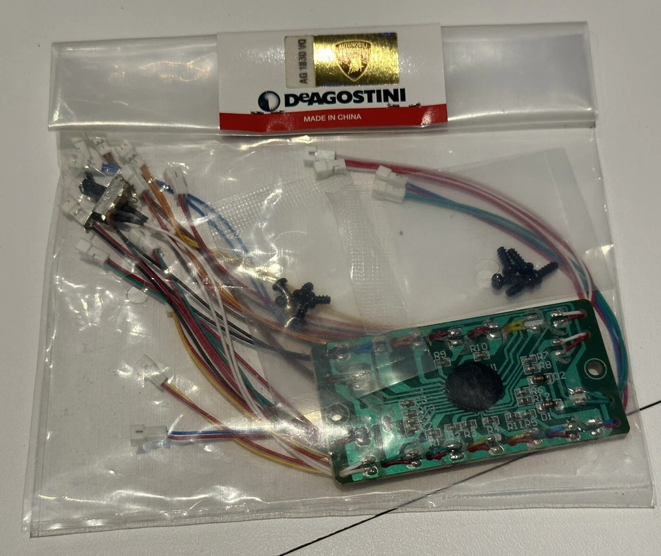 1/8 DeAgostini BUILD YOUR OWN LAMBORGHINI COUNTACH LP500S Issue 50 - Image 1 of 1