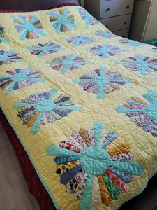 Hand Made Dresden Plate Design Patchwork Quilt Blanket  68"x84" - Bild 1 von 7