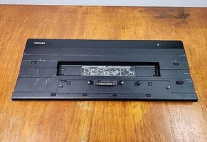 Toshiba PA5116U-1PRP Hi-Speed Port Replicator II solo unità docking station - Foto 1 di 8