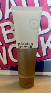 Bath and Body Works Exfoliating Face Wash With Aloe & Vitamin E NEW 8oz - Picture 1 of 1