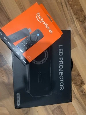 Beamer Native 1080P, 5G Wifi Projektor 4K And Amazon Fire TV Stick 4K - Bild 1 von 4