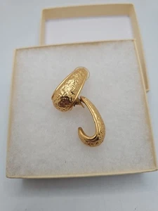 Orecchini Vintage Texturizzati Mezzo Cerchio Moda Classica Carriera Firmati C - Foto 1 di 5