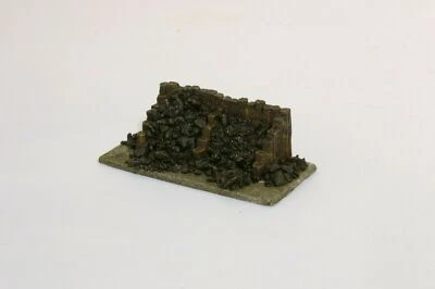 MMB & Trackside models OO gauge two bunker coal staithe. Assembled or kit. - Image 1 of 4