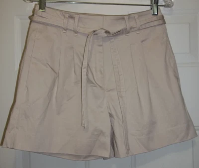 Shorts feminino White House Black Market clássico 5" tamanho 2 novo com etiquetas cintura alta plissado - Imagem 1 de 4