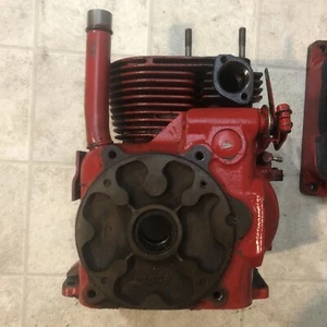 Kohler Magnum 8:  Block, Cam Shaft & Valve Train, Fuel Pump and Oil Pan (C2/124) - Picture 1 of 13