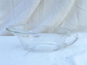 VINTAGE PRESSED PYREX GLASS GRAVY JUG BOAT MID CENTURY - Picture 1 of 7