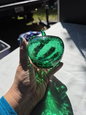 Blenko Art Glass Fruit GREEN CRACKLE APPLE Leaf & Stem - Image 1 of 3