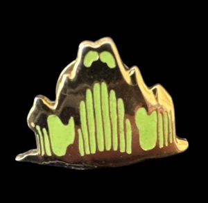 Raro Pin Hartville Muck Monster Ohio Legend Personaje Críptido Tono Dorado W1 - Imagen 1 de 5