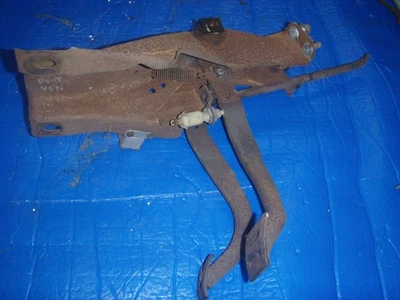 Pontiac73 74 75 1973 1974 1975 VENTURA GTO PEDALES STICK 4 velocidades pedal chevy Foto 1 de 4