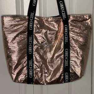 Carolina Herrera Good Girl borsa grande oro rosa metallizzato spalline nere donna - Foto 1 di 11