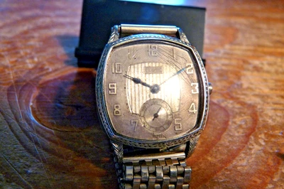 1929  Elgin Engraved Art Deco Tonneau Case 14K  G.F.  Men's Vintage Watch + BAND - Image 1 of 4