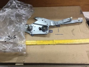 Peugeot 305 VAN saloon estate nsf left window regulator mechanism 922155 - Picture 1 of 5