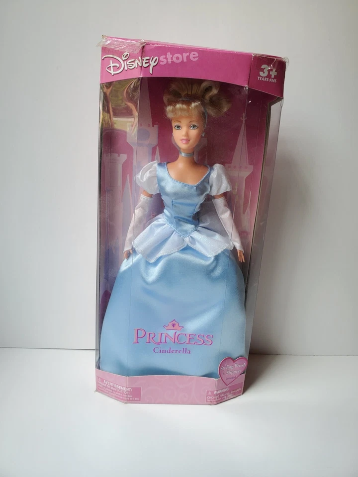 MUÑECA PRINCESA CENICIENTA EXCLUSIVA DE DISNEY STORE de colección nueva en caja - Cepillo y zapatillas Foto 1 de 4